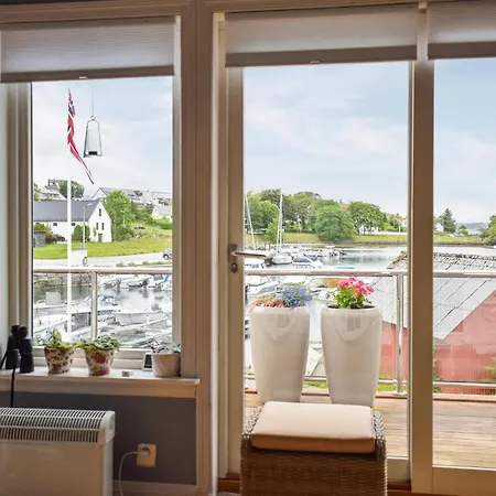 Gorgeous In With House Sea View Casa de Férias Herlø