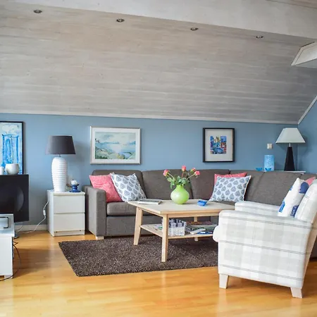 Casa de Férias Gorgeous In With House Sea View