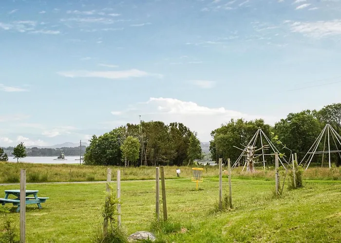 4 Bedroom Gorgeous In بيت للعطل *