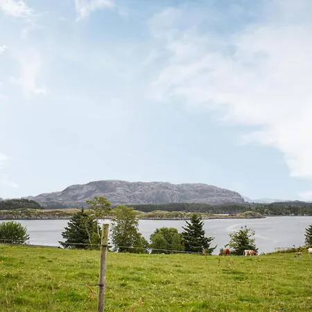 4 Bedroom Gorgeous In Casa vacanze *